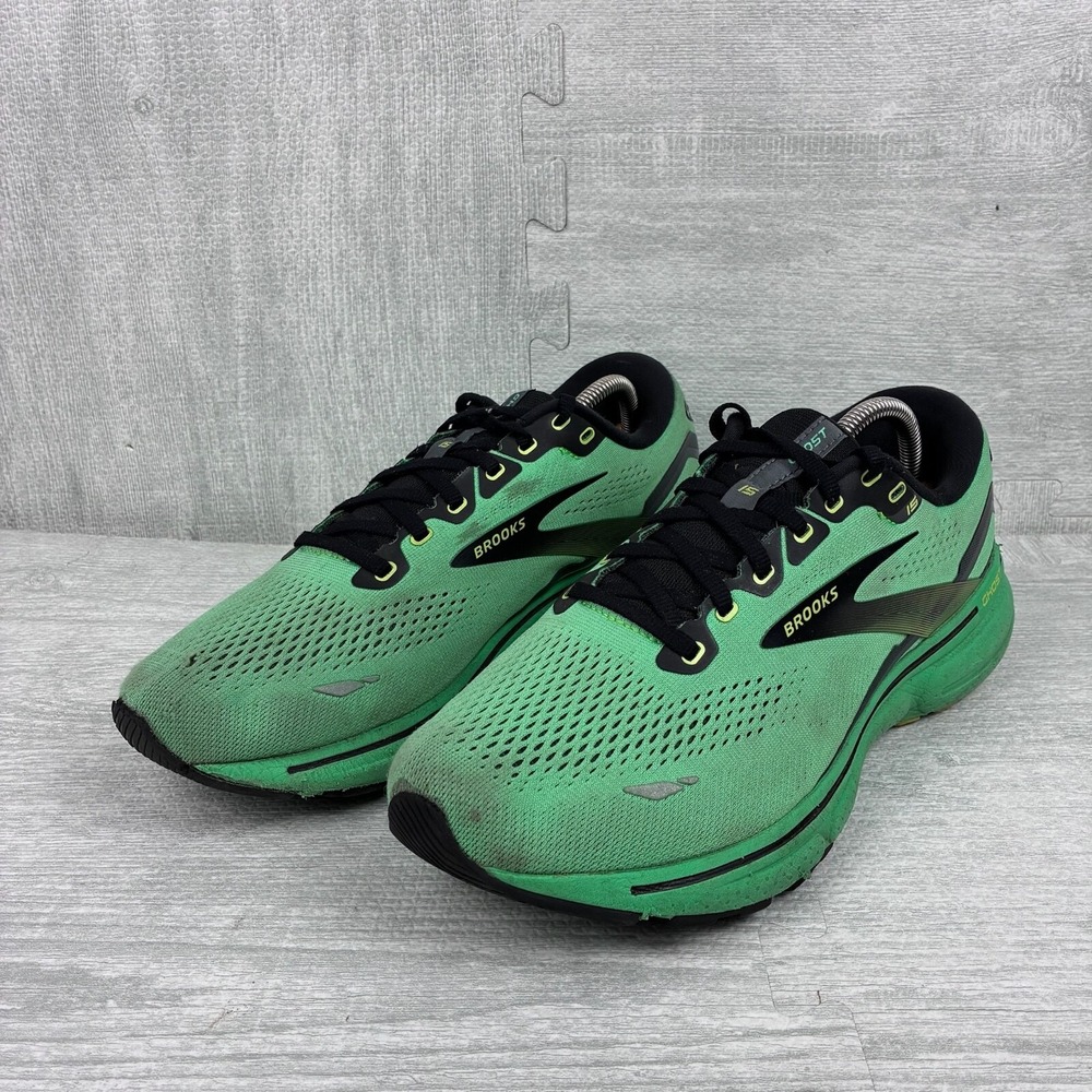 Brooks Ghost 15 Green and Black Men's Running Sneakers! Size 11 Medium D!